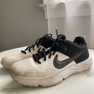Nike Men’s Black and White Sneakers